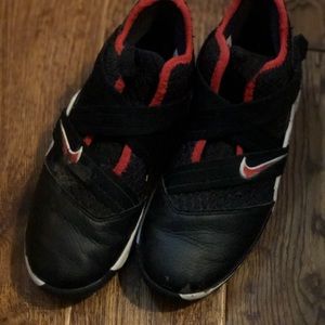 Nike Lebron Youth Sneakers